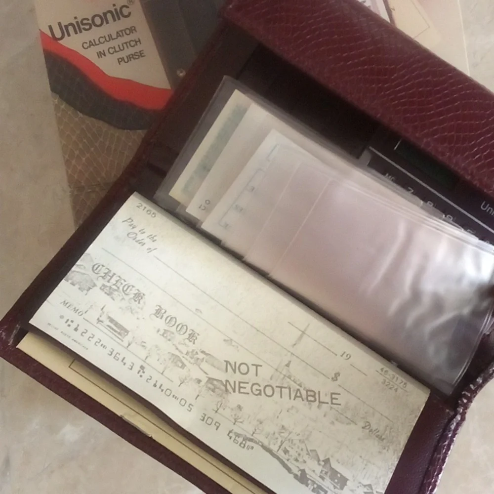 All-in-One Organizer, Clutch/Wallet for Credit Cards, Checkbook/Money, Notes/Pen - Picture 4 of 10